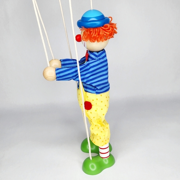 Wooden Clown Marionette 🤡 - Picture 3 of 5